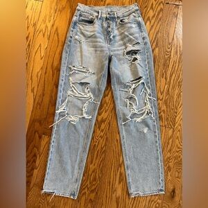 American Eagle Ripped Mom Jean